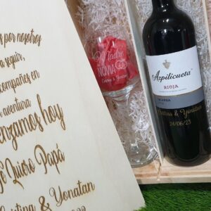 Caja de madera para vino y copas