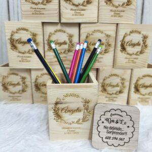 Lapiceros de madera grabados a láser personalizados