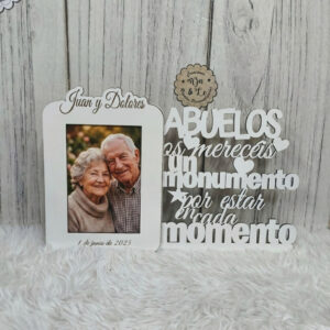 Marco de fotos personalizado con frase troquelada y foto